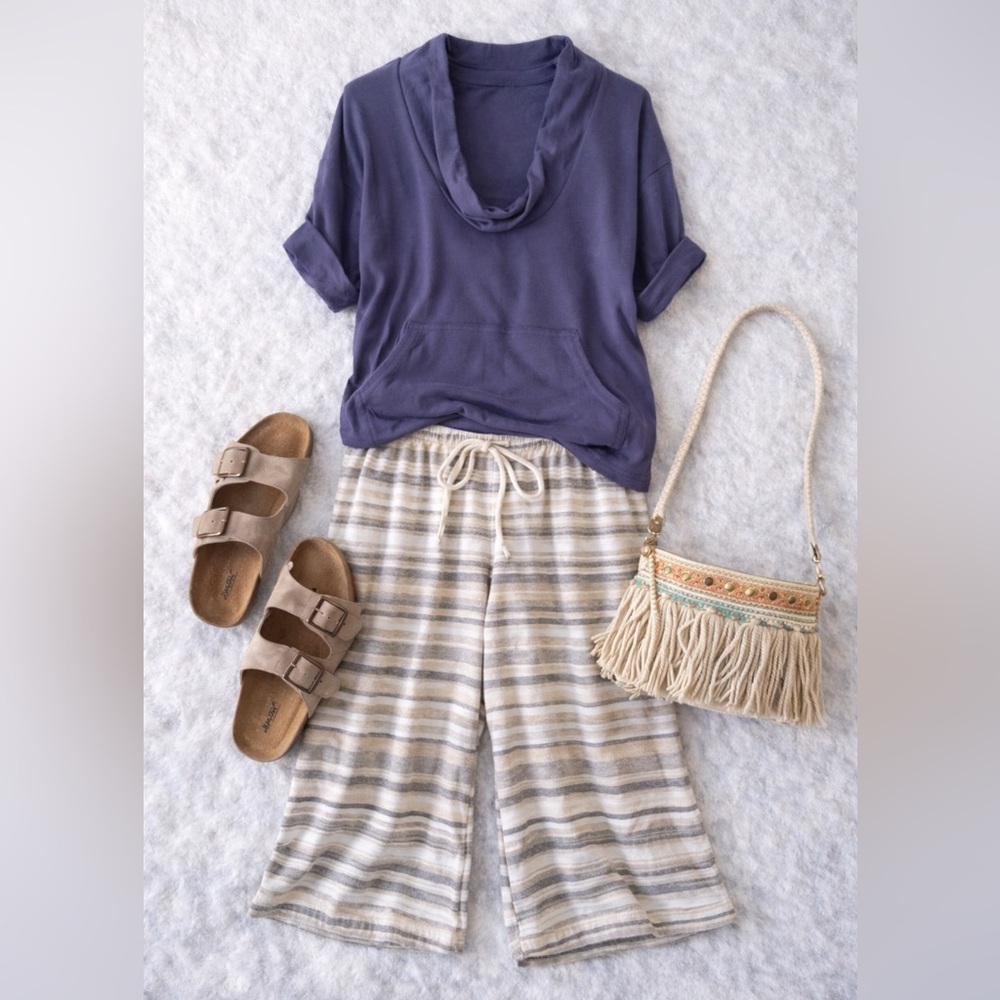 🍓3/$15 Stem sweater Top blue periwinkle